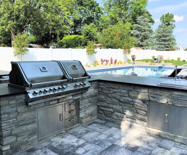 Outdoor Kitchen